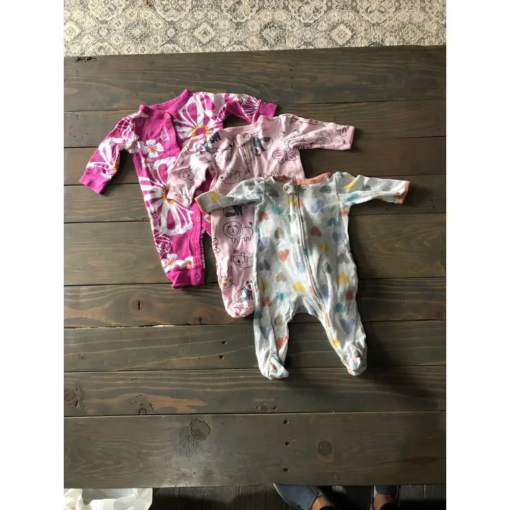39 piece baby girls Carters clothes size 3 months